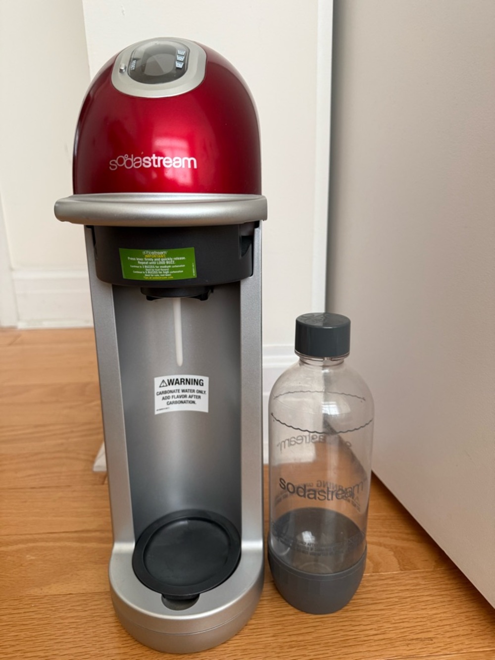 SodaStream Sparkling Water Maker - Red EZ9001